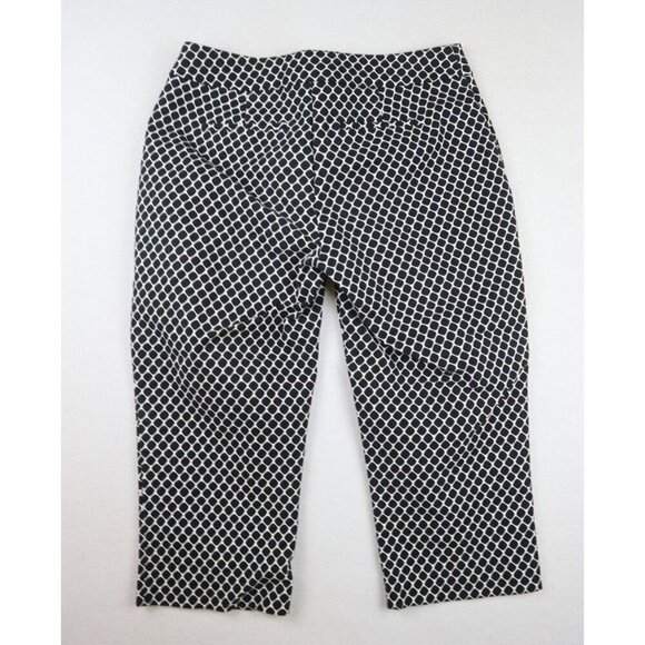 WOMEN'S BLACK & WHITE PRINT CROPPED CAPRI PANTS - APT. 9 - SIZE 4P - Picture 5 of 5